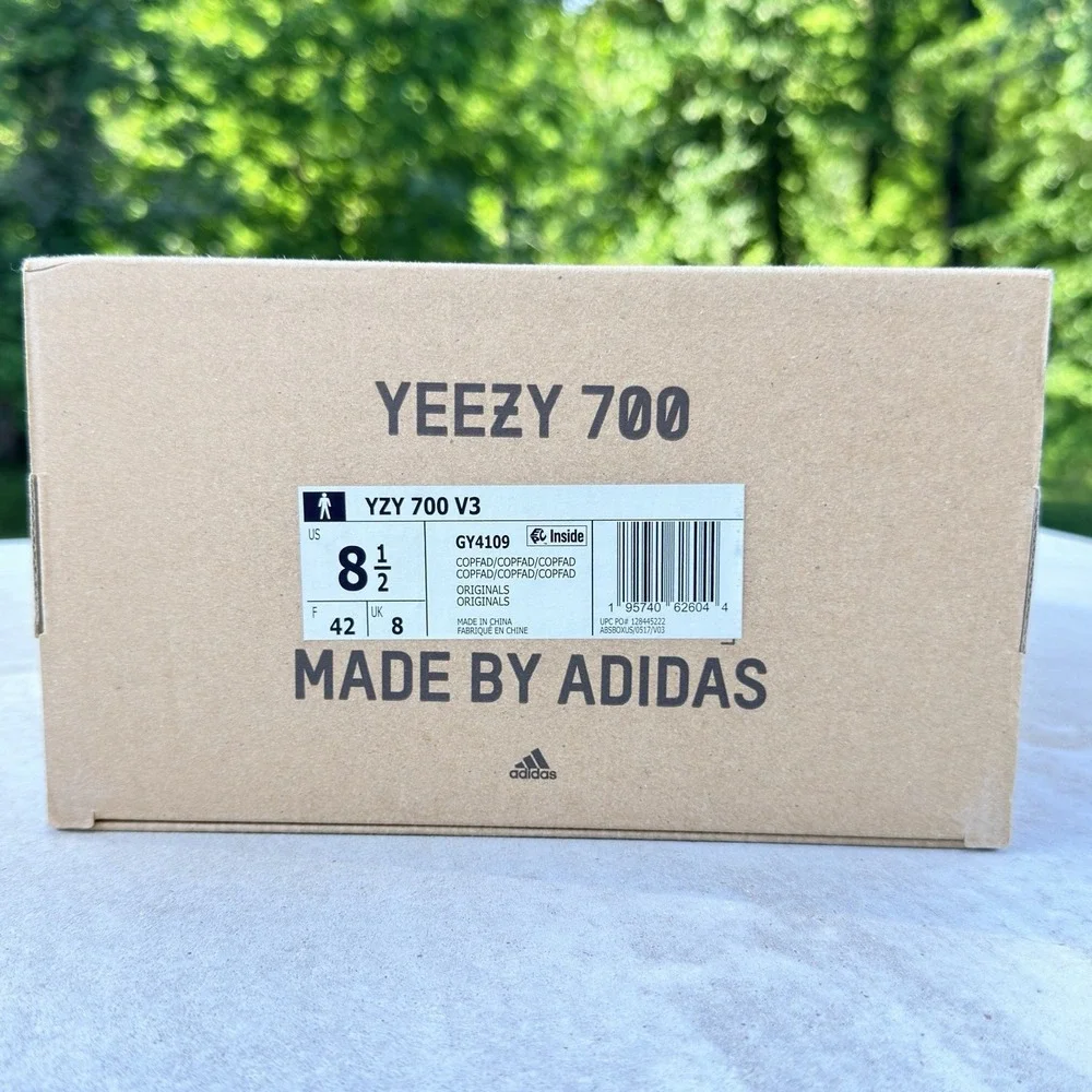 [GY4109] Mens Adidas Yeezy 700 V3b size 8.5